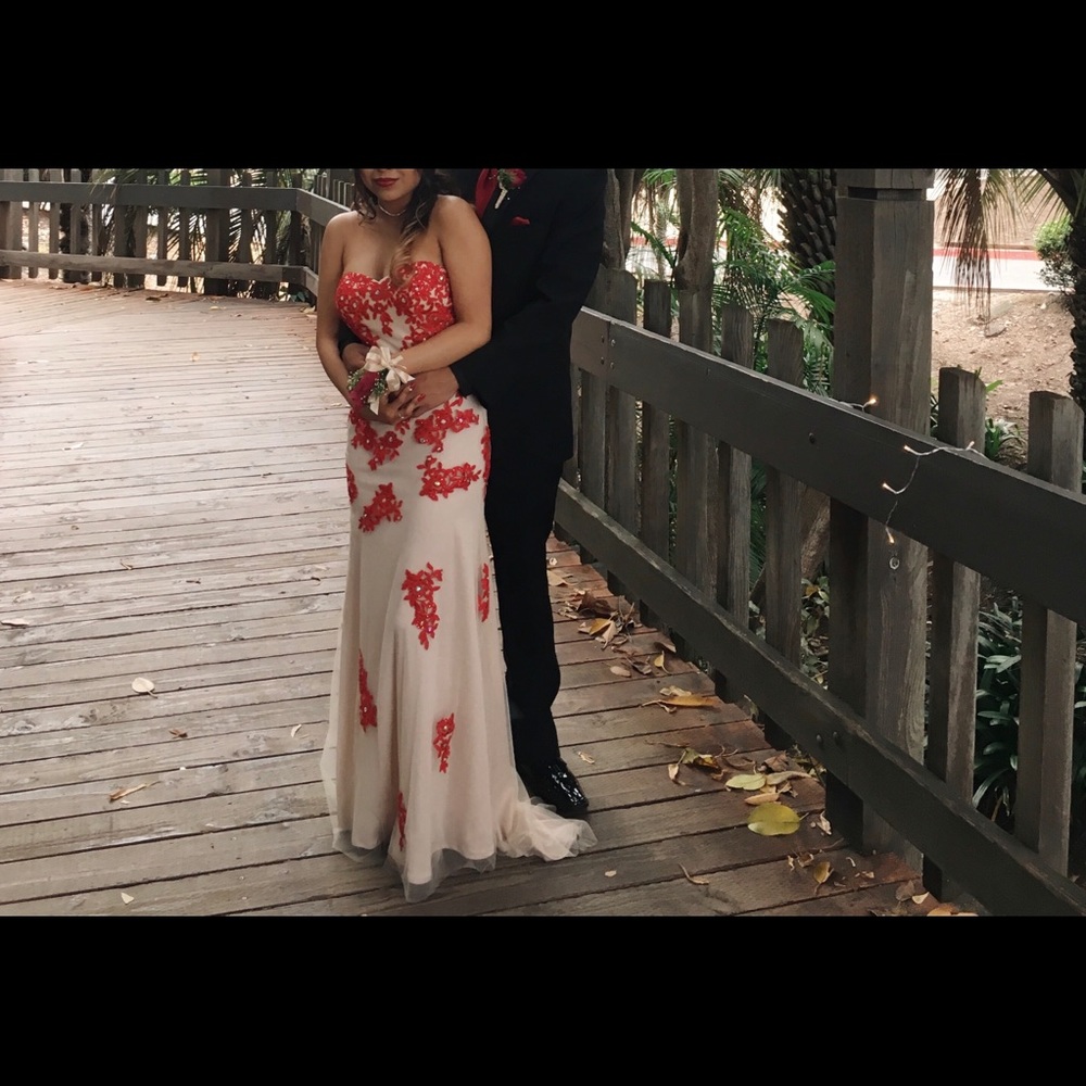 Prom dress - Picture 3 of 3